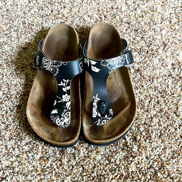 Birkenstock Shoes - Pre Loved! Birkenstock Papillio Thong Sandals! Size 38 Regular.